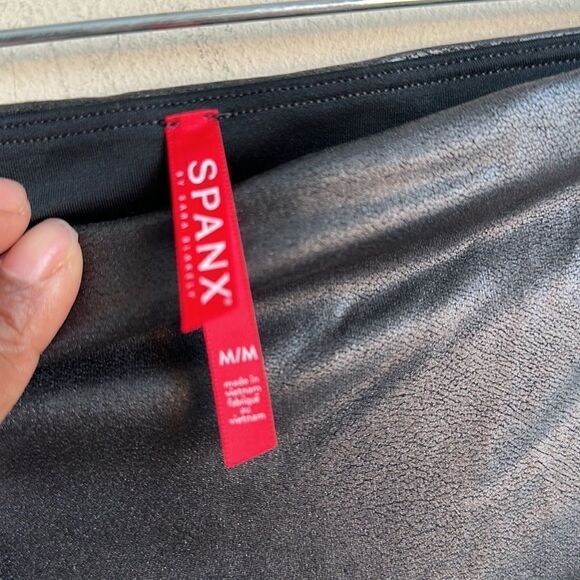 Spanx Faux Leather Moto Leggings M - Picture 8 of 8